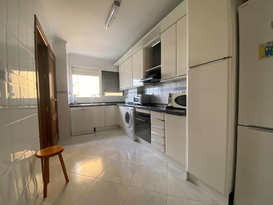 Funcional Piso 4 Dormitorios Frente A Santa Justa Siviglia Esterno foto
